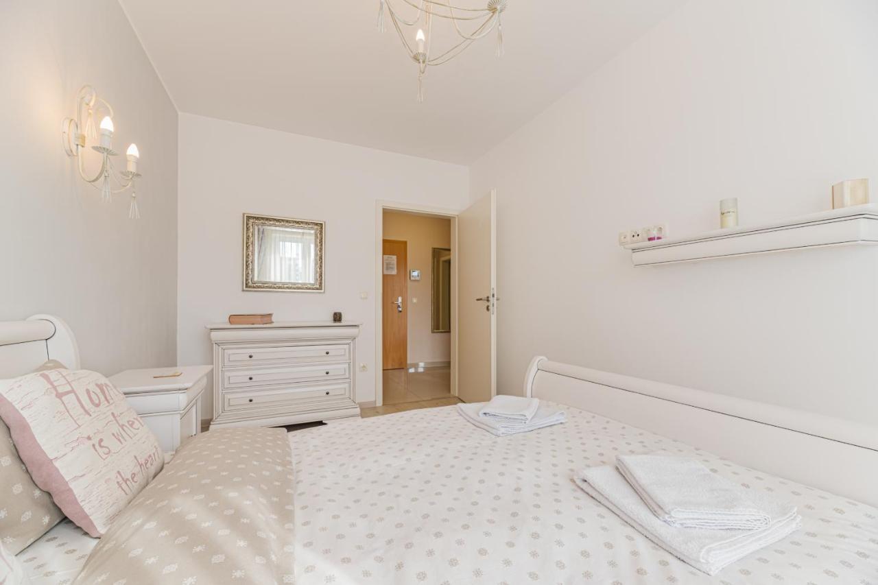 Apartament Belles Roses Brasov Braşov Exterior foto